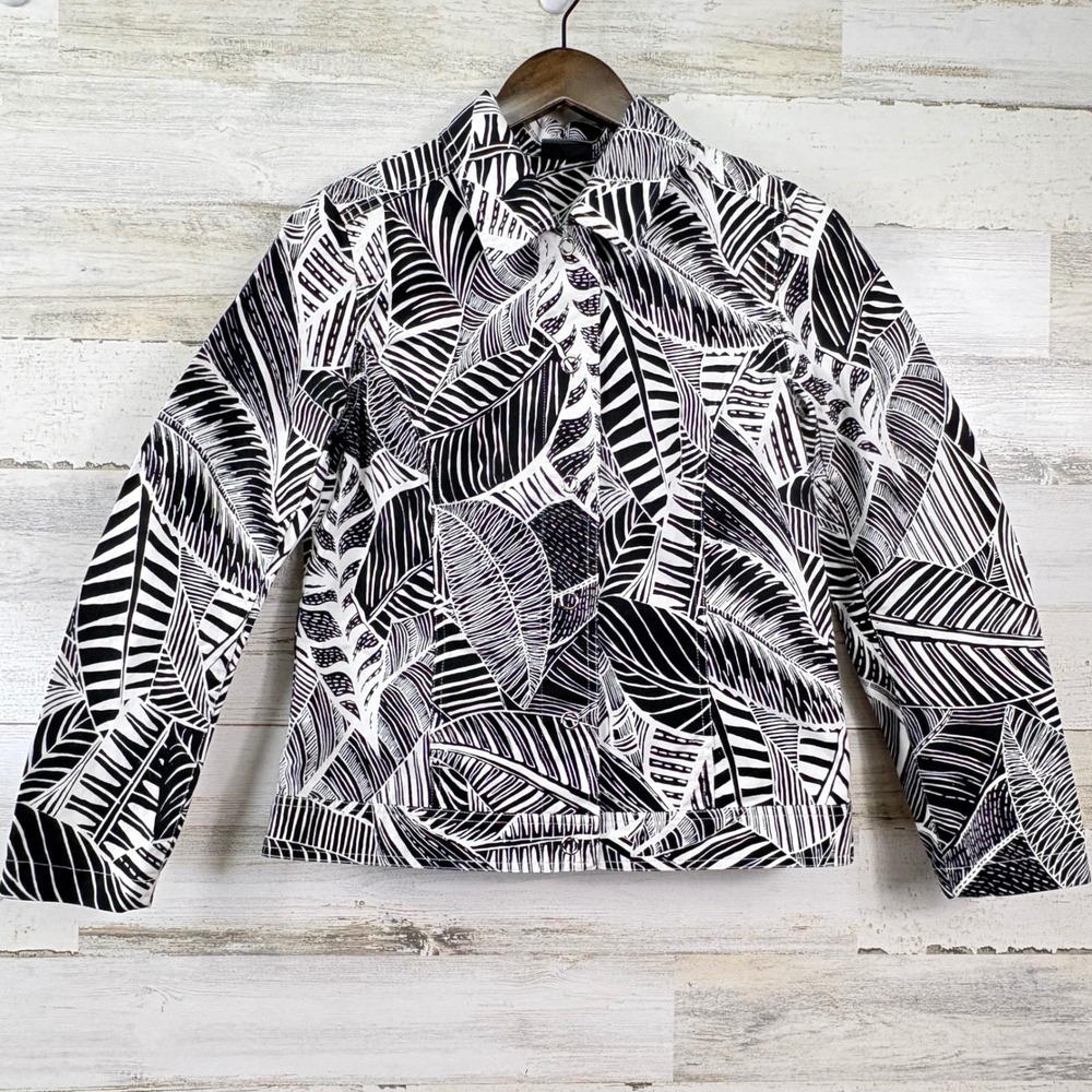 Additions by Chicos Jacket Size 0 Small Black White Leaf Snap Front Utility Chic
